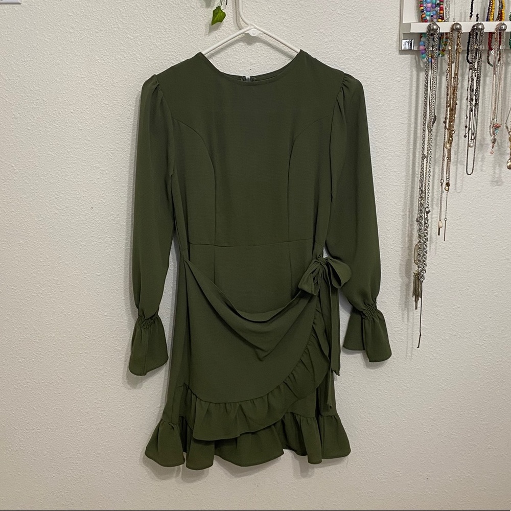 green dress